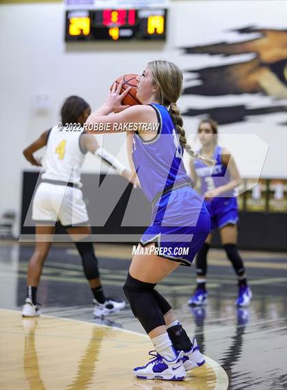 Thumbnail 2 in Malakoff vs Whitney (Kaufman Tournament) photogallery.