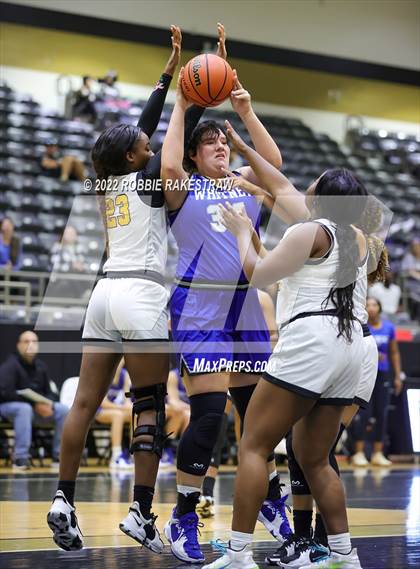 Thumbnail 2 in Malakoff vs Whitney (Kaufman Tournament) photogallery.
