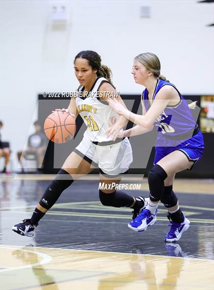 Thumbnail 2 in Malakoff vs Whitney (Kaufman Tournament) photogallery.