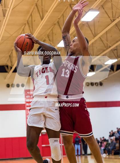 Thumbnail 3 in Tompkins @ Katy photogallery.