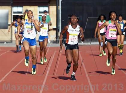 Thumbnail 2 in Arcadia Invitational (4x100 Relay) photogallery.