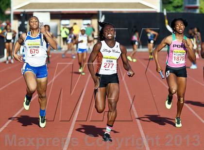 Thumbnail 2 in Arcadia Invitational (4x100 Relay) photogallery.