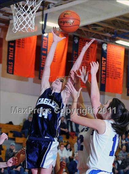 Thumbnail 2 in Lititz Christian vs. Harrisburg Christian (D3 Quarterfinals) photogallery.