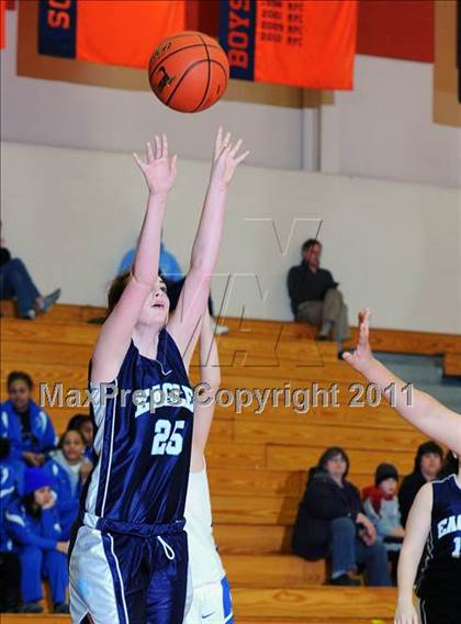 Thumbnail 2 in Lititz Christian vs. Harrisburg Christian (D3 Quarterfinals) photogallery.