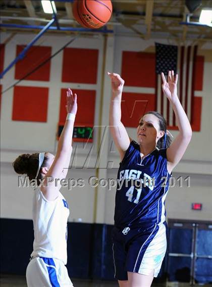Thumbnail 1 in Lititz Christian vs. Harrisburg Christian (D3 Quarterfinals) photogallery.