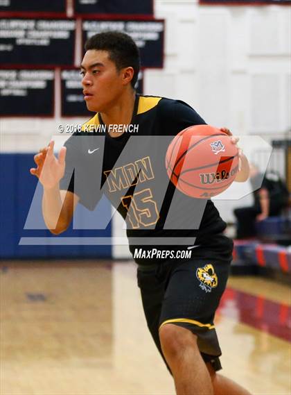 Thumbnail 2 in Marcos de Niza vs. Cesar Chavez (McClintock Holiday Tournament) photogallery.
