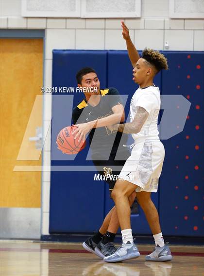 Thumbnail 2 in Marcos de Niza vs. Cesar Chavez (McClintock Holiday Tournament) photogallery.