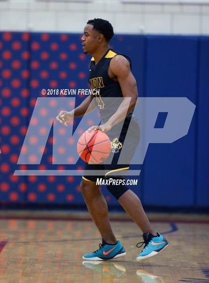 Thumbnail 1 in Marcos de Niza vs. Cesar Chavez (McClintock Holiday Tournament) photogallery.
