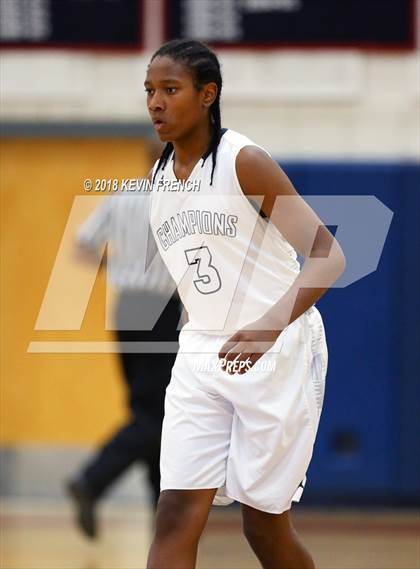 Thumbnail 2 in Marcos de Niza vs. Cesar Chavez (McClintock Holiday Tournament) photogallery.