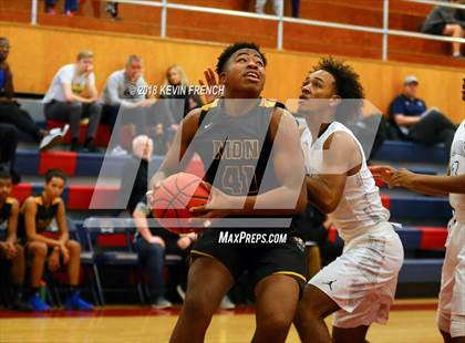 Thumbnail 2 in Marcos de Niza vs. Cesar Chavez (McClintock Holiday Tournament) photogallery.