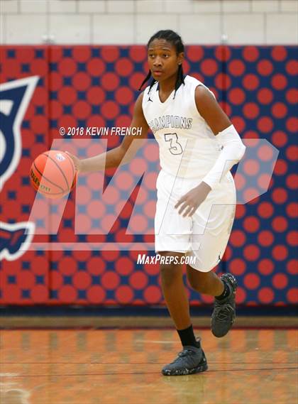 Thumbnail 3 in Marcos de Niza vs. Cesar Chavez (McClintock Holiday Tournament) photogallery.