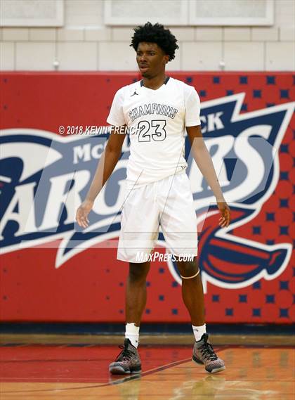 Thumbnail 2 in Marcos de Niza vs. Cesar Chavez (McClintock Holiday Tournament) photogallery.