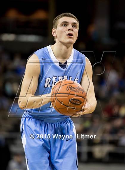 Thumbnail 3 in Boone County vs Dixie (9th Region Tournament) photogallery.