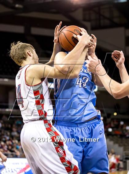 Thumbnail 3 in Boone County vs Dixie (9th Region Tournament) photogallery.