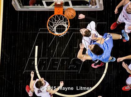 Thumbnail 2 in Boone County vs Dixie (9th Region Tournament) photogallery.
