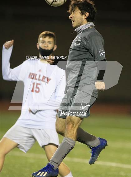 Thumbnail 1 in Holley @ East Rochester (NYPHSAA Section 5 Final) photogallery.