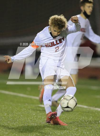Thumbnail 1 in Holley @ East Rochester (NYPHSAA Section 5 Final) photogallery.