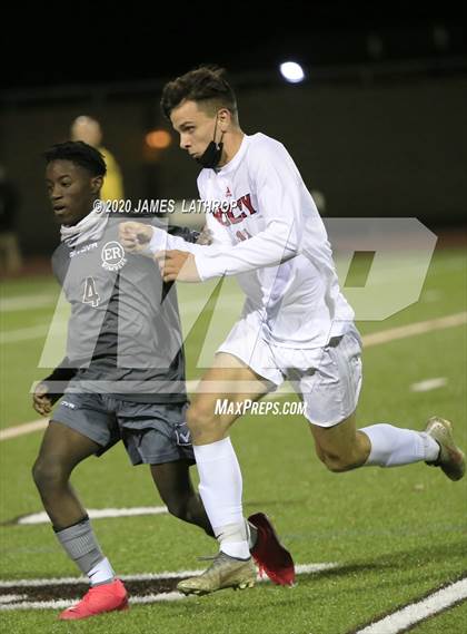 Thumbnail 1 in Holley @ East Rochester (NYPHSAA Section 5 Final) photogallery.