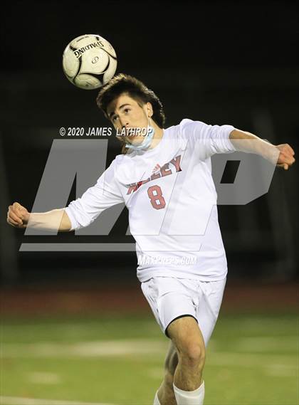 Thumbnail 1 in Holley @ East Rochester (NYPHSAA Section 5 Final) photogallery.