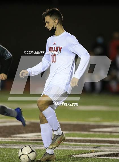 Thumbnail 2 in Holley @ East Rochester (NYPHSAA Section 5 Final) photogallery.