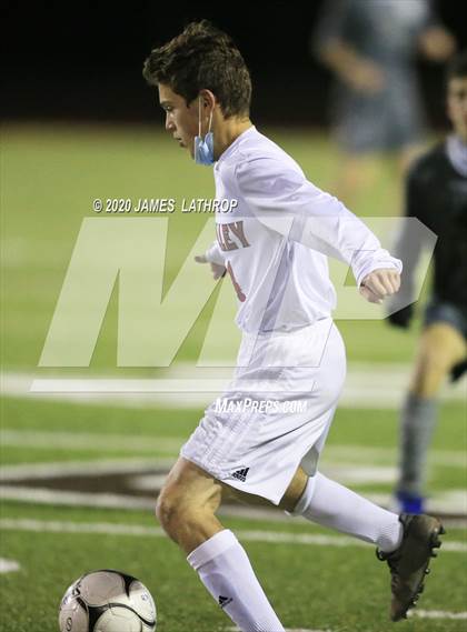Thumbnail 3 in Holley @ East Rochester (NYPHSAA Section 5 Final) photogallery.