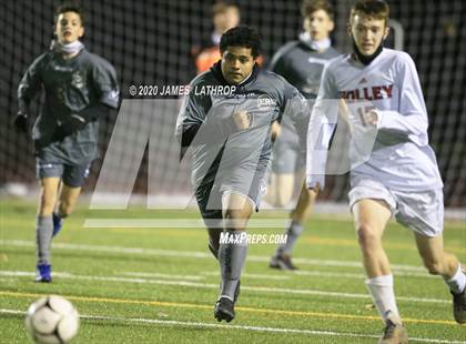 Thumbnail 3 in Holley @ East Rochester (NYPHSAA Section 5 Final) photogallery.