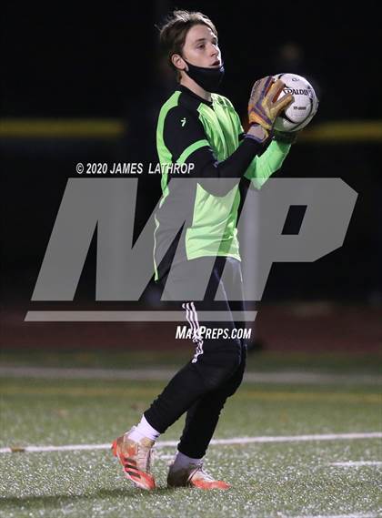Thumbnail 2 in Holley @ East Rochester (NYPHSAA Section 5 Final) photogallery.