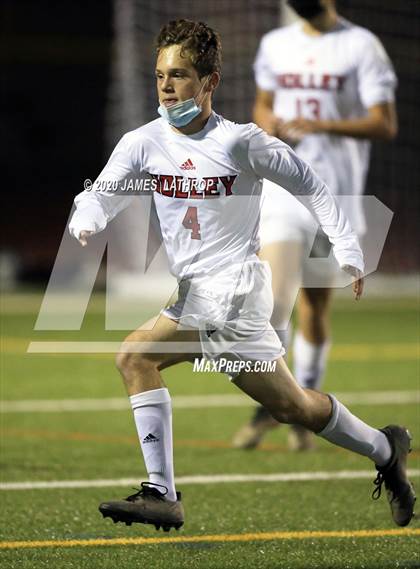 Thumbnail 3 in Holley @ East Rochester (NYPHSAA Section 5 Final) photogallery.