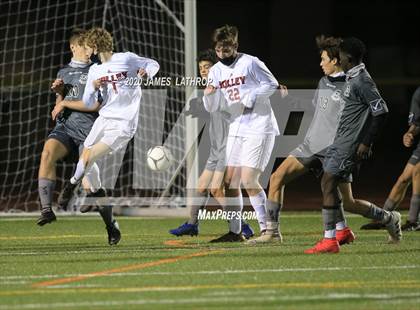 Thumbnail 2 in Holley @ East Rochester (NYPHSAA Section 5 Final) photogallery.