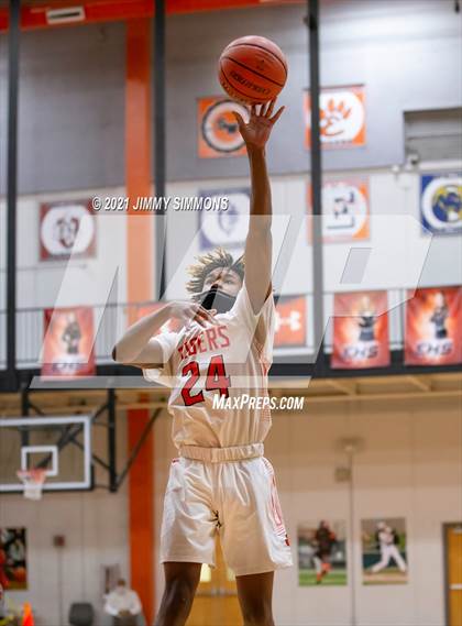Thumbnail 2 in Belleville West @ Edwardsville (IHSA SWC Semifinal) photogallery.