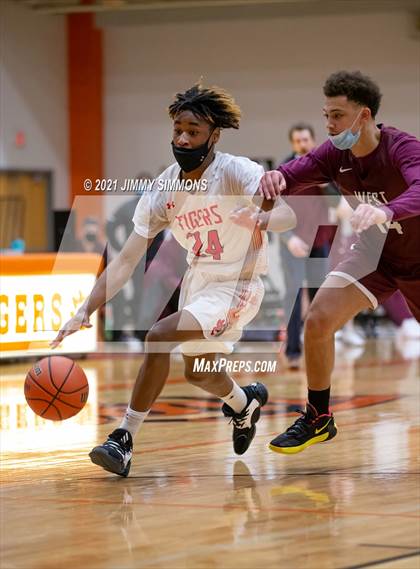 Thumbnail 1 in Belleville West @ Edwardsville (IHSA SWC Semifinal) photogallery.