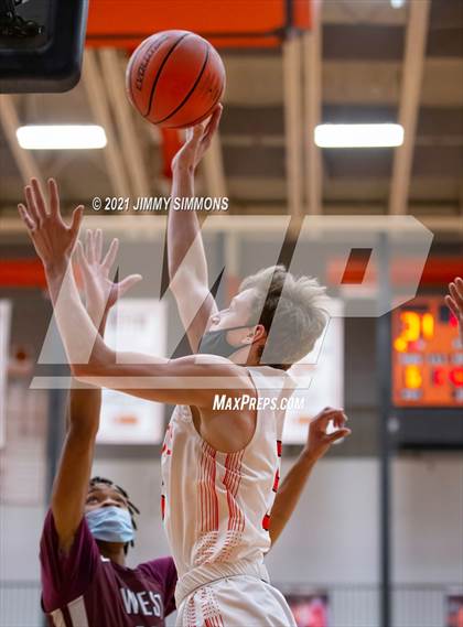 Thumbnail 3 in Belleville West @ Edwardsville (IHSA SWC Semifinal) photogallery.