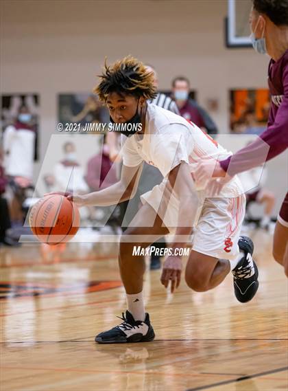 Thumbnail 1 in Belleville West @ Edwardsville (IHSA SWC Semifinal) photogallery.