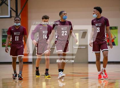 Thumbnail 2 in Belleville West @ Edwardsville (IHSA SWC Semifinal) photogallery.