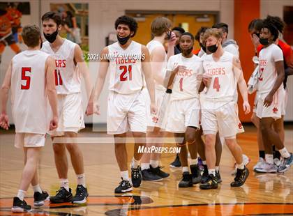 Thumbnail 1 in Belleville West @ Edwardsville (IHSA SWC Semifinal) photogallery.