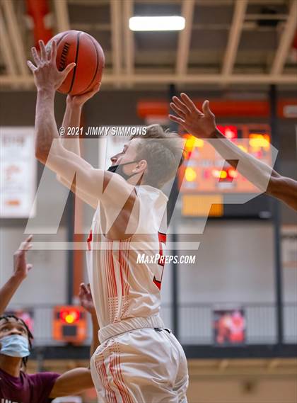 Thumbnail 2 in Belleville West @ Edwardsville (IHSA SWC Semifinal) photogallery.