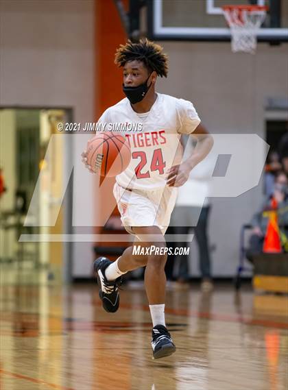 Thumbnail 1 in Belleville West @ Edwardsville (IHSA SWC Semifinal) photogallery.