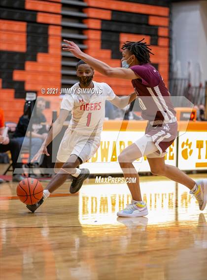 Thumbnail 3 in Belleville West @ Edwardsville (IHSA SWC Semifinal) photogallery.
