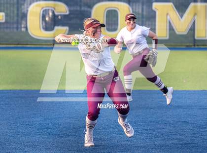 Thumbnail 1 in Whitesboro @ Prairiland (UIL 3A Softball Regional Quarterfinal) photogallery.