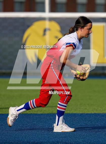 Thumbnail 3 in Whitesboro @ Prairiland (UIL 3A Softball Regional Quarterfinal) photogallery.
