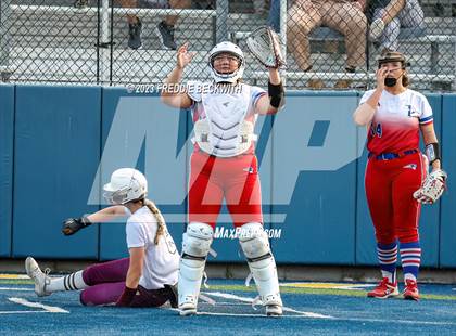 Thumbnail 2 in Whitesboro @ Prairiland (UIL 3A Softball Regional Quarterfinal) photogallery.