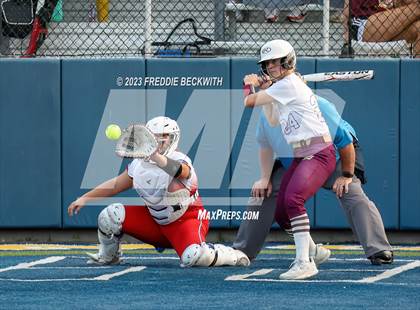 Thumbnail 2 in Whitesboro @ Prairiland (UIL 3A Softball Regional Quarterfinal) photogallery.