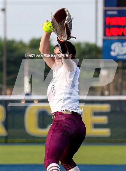 Thumbnail 1 in Whitesboro @ Prairiland (UIL 3A Softball Regional Quarterfinal) photogallery.