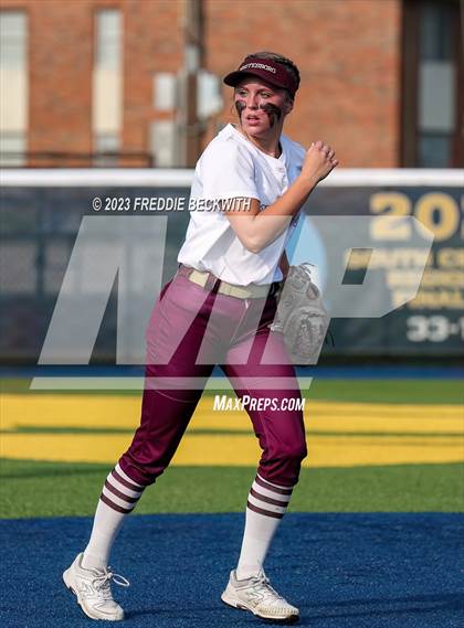 Thumbnail 1 in Whitesboro @ Prairiland (UIL 3A Softball Regional Quarterfinal) photogallery.