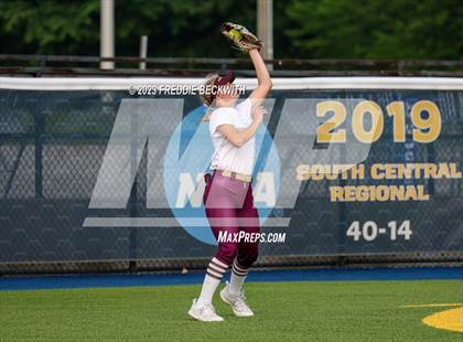Thumbnail 2 in Whitesboro @ Prairiland (UIL 3A Softball Regional Quarterfinal) photogallery.