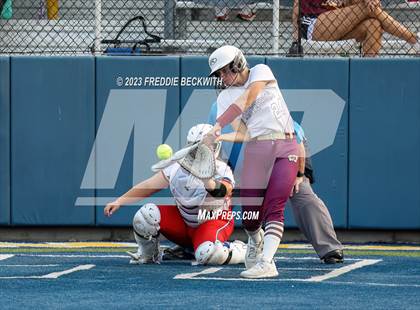 Thumbnail 3 in Whitesboro @ Prairiland (UIL 3A Softball Regional Quarterfinal) photogallery.
