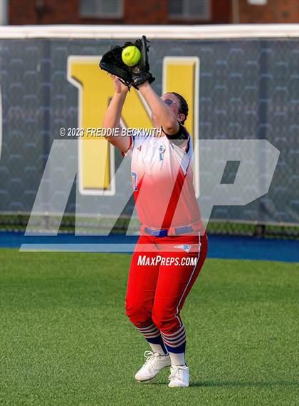 Thumbnail 2 in Whitesboro @ Prairiland (UIL 3A Softball Regional Quarterfinal) photogallery.