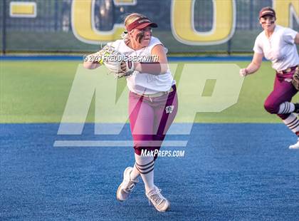 Thumbnail 3 in Whitesboro @ Prairiland (UIL 3A Softball Regional Quarterfinal) photogallery.