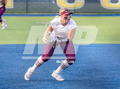 Thumbnail 3 in Whitesboro @ Prairiland (UIL 3A Softball Regional Quarterfinal) photogallery.