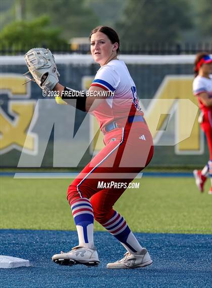 Thumbnail 3 in Whitesboro @ Prairiland (UIL 3A Softball Regional Quarterfinal) photogallery.